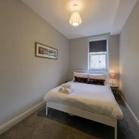The Old Dutch - Clifton Apartment *